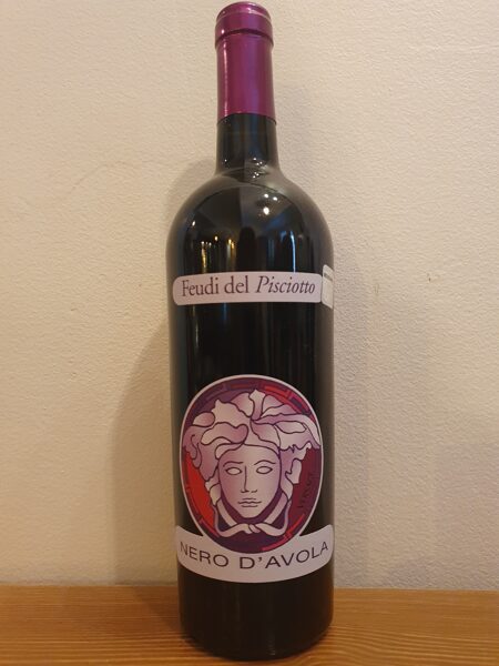 2020 Feudi del Pisciotto, Nero d'Avola, Versace, Sicilia, Italy